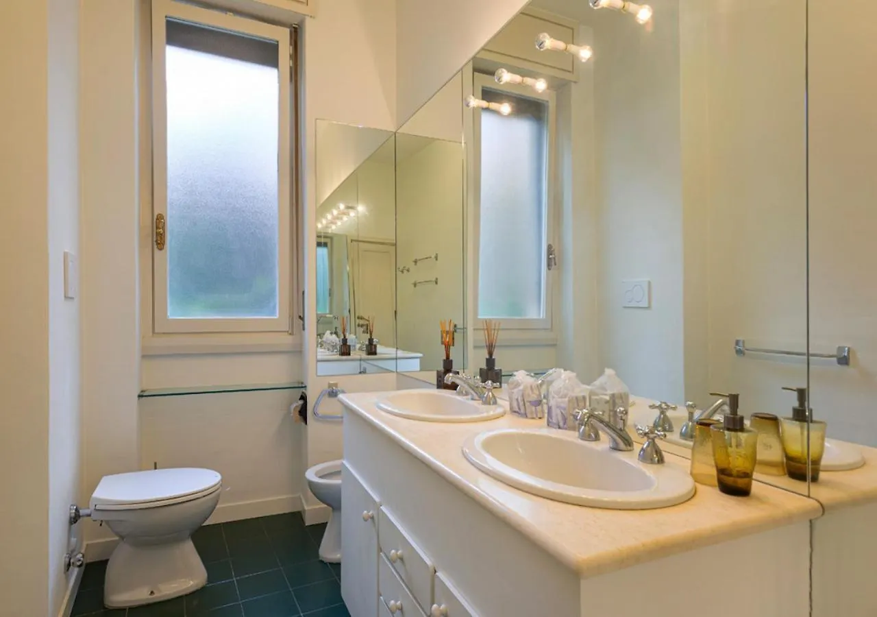 Appartement Favoloso Appartamento A Pochi Minuti Dal Duomo Milaan Italië